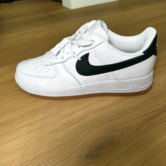 Nike Air Force 1 Low Custom Evergreen Swoosh Men’s 9.5 NEW w/Box - Picture 10 of 16